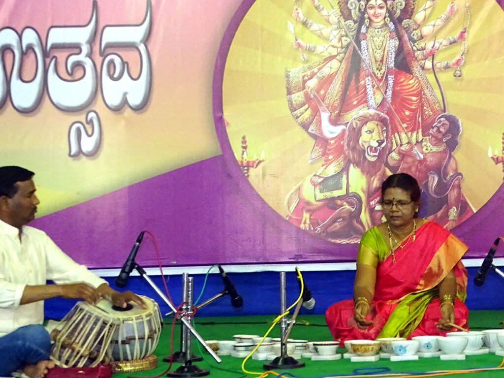 Jaltarang-by-Shashikala-Dani-Navratri-Utsav